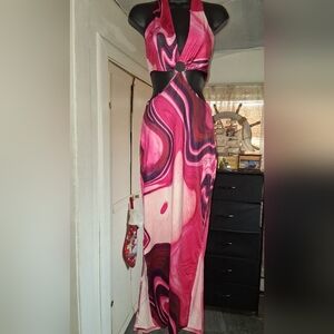 Elegant Pink Swirl Maxi Dress